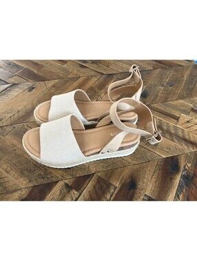 Soda Topic Open Toe Buckle Ankle Strap Espadrilles Flatform Wedge Casual Sandal